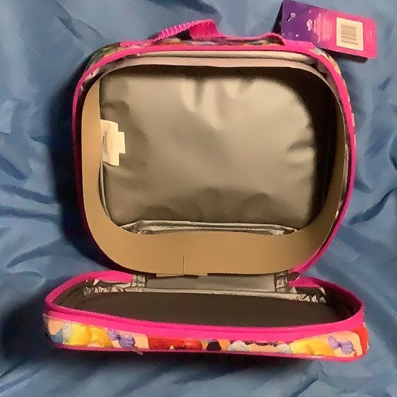 Gone by 10/15 Disney Princesses Lunch Box - Picture 3 of 4